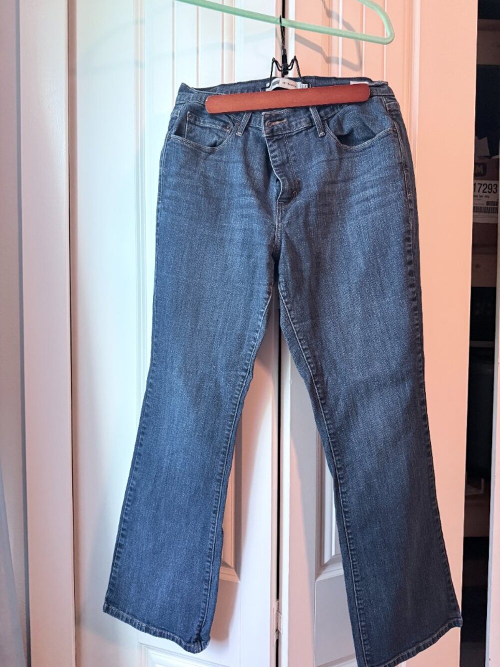 Womens Levis 515 Bootcut jeans